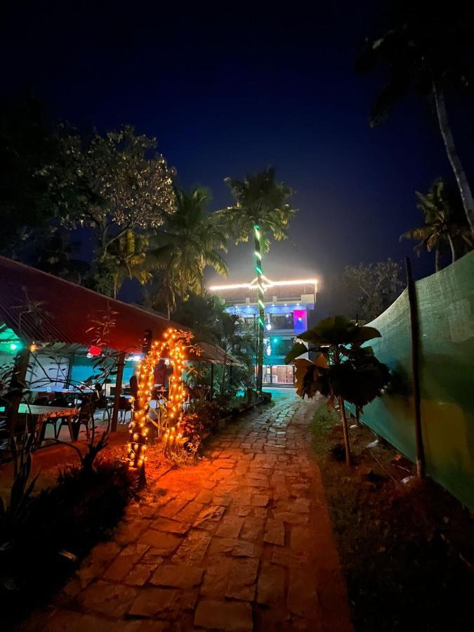 Mohans Ayurvedic Beach Resort Варкала Экстерьер фото